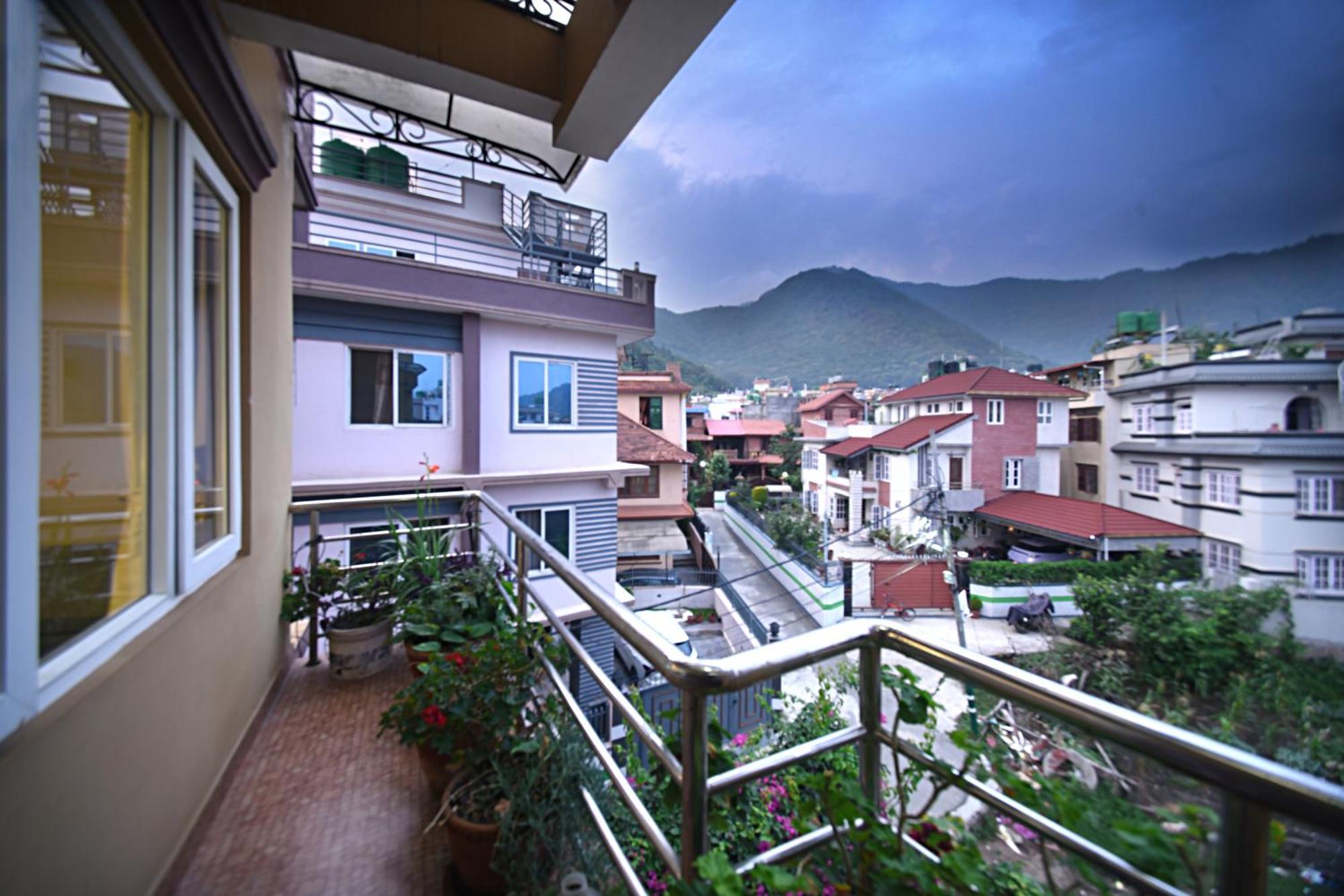 Mums Homestay & Studio Apartments كاتماندو المظهر الخارجي الصورة