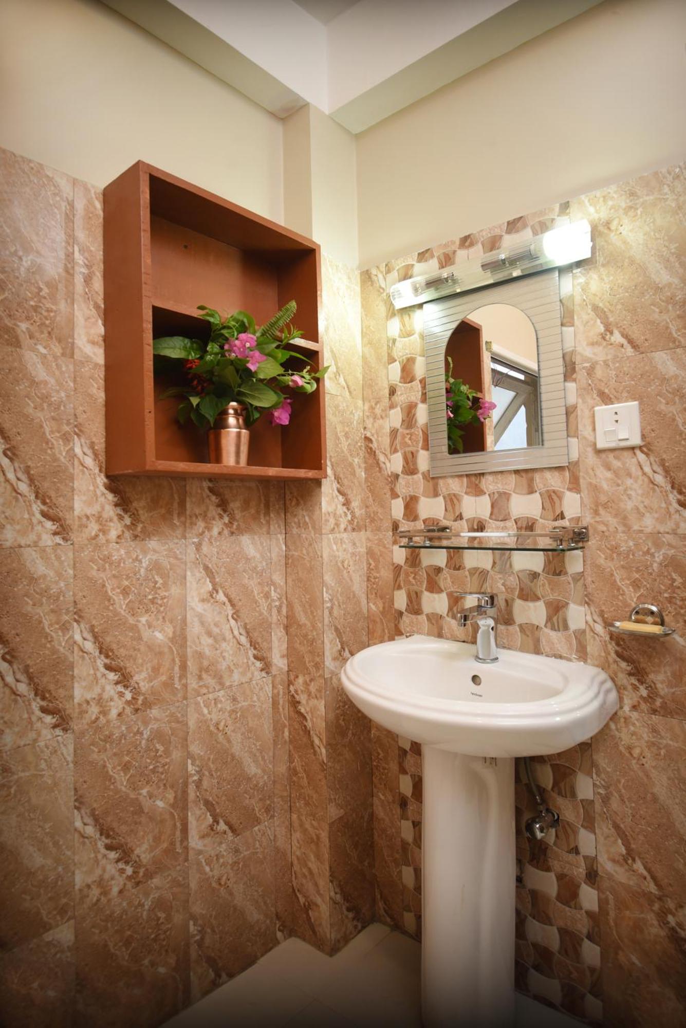 Mums Homestay & Studio Apartments كاتماندو المظهر الخارجي الصورة